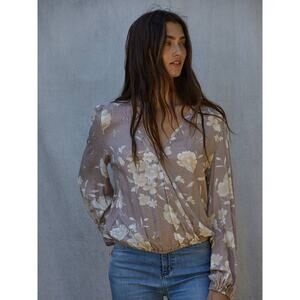 By Together Taupe Size Small Sincerely Me Floral Top